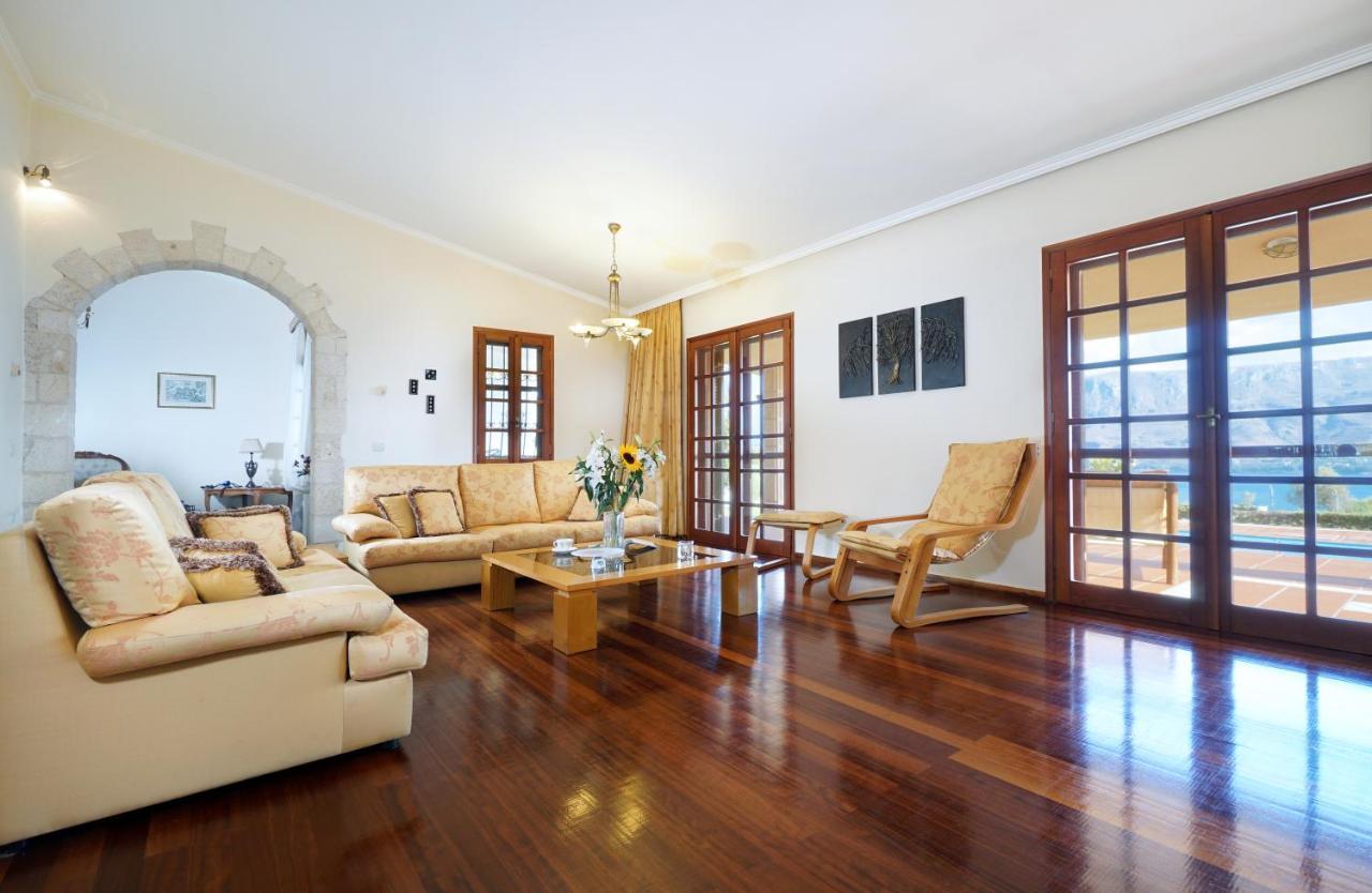 Villa Thealassa Kounoupidhianá المظهر الخارجي الصورة